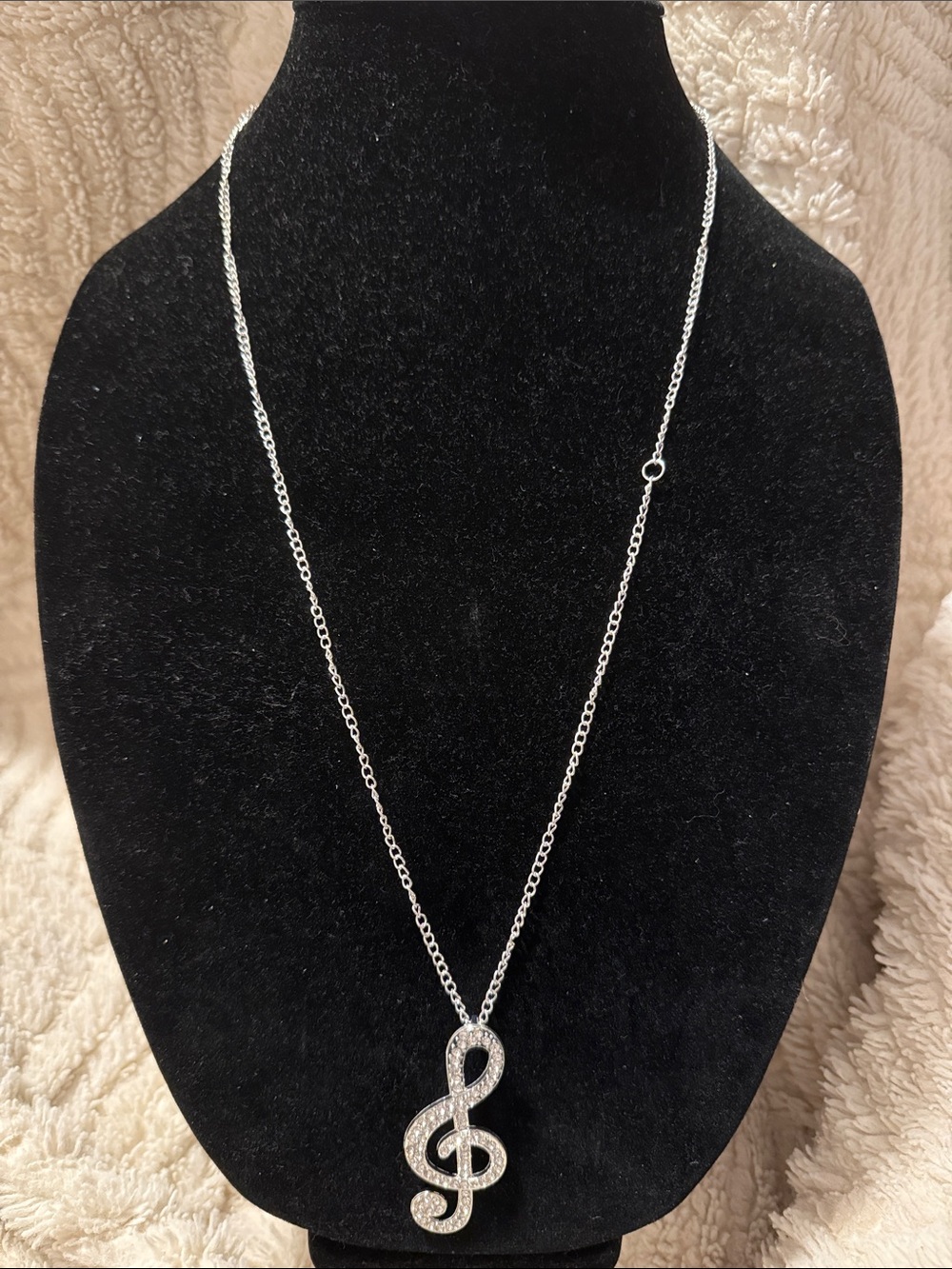 NWOT Treble Clef Pendant Necklace(Last One)